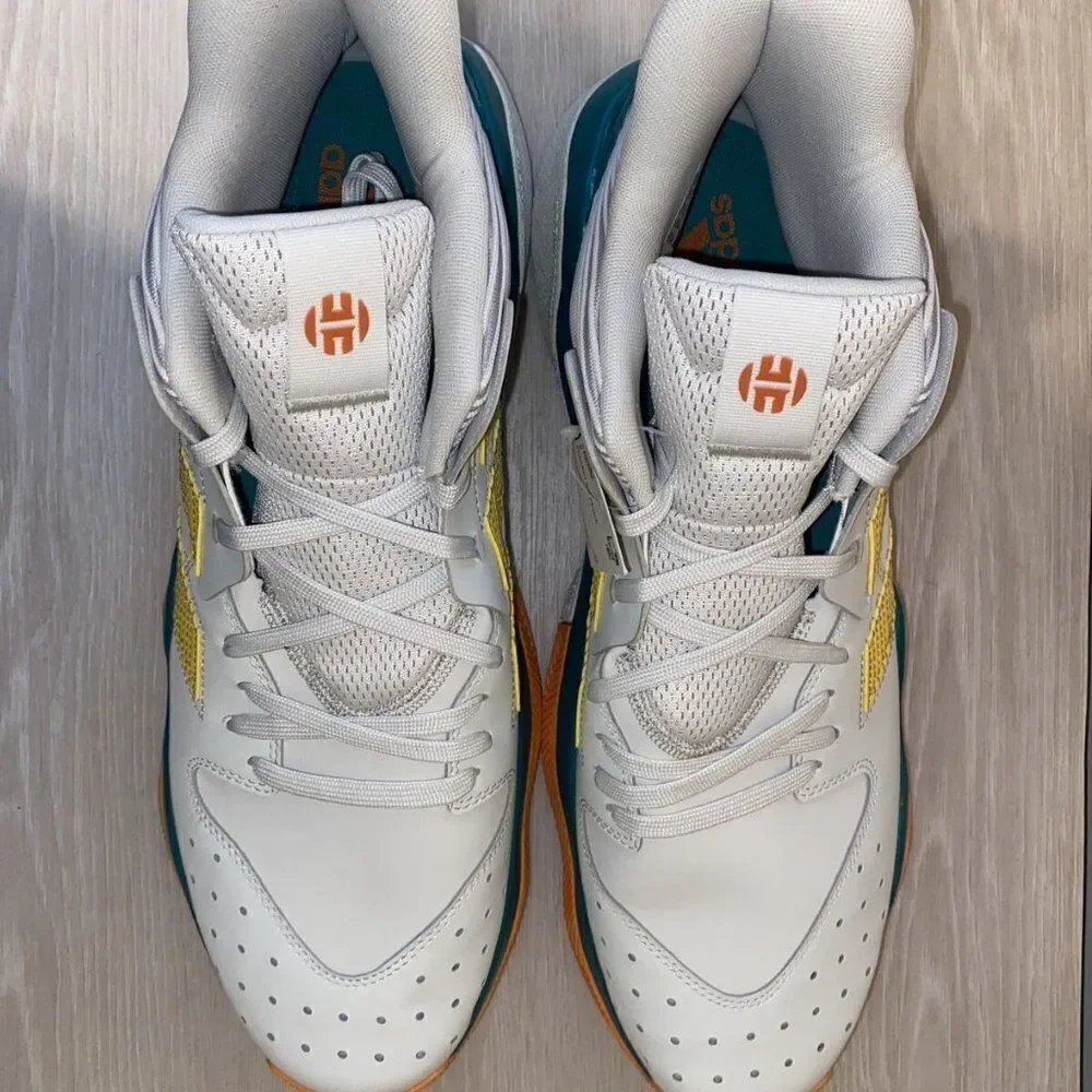 ‎NWB Adidas Harden Stepback EH1944